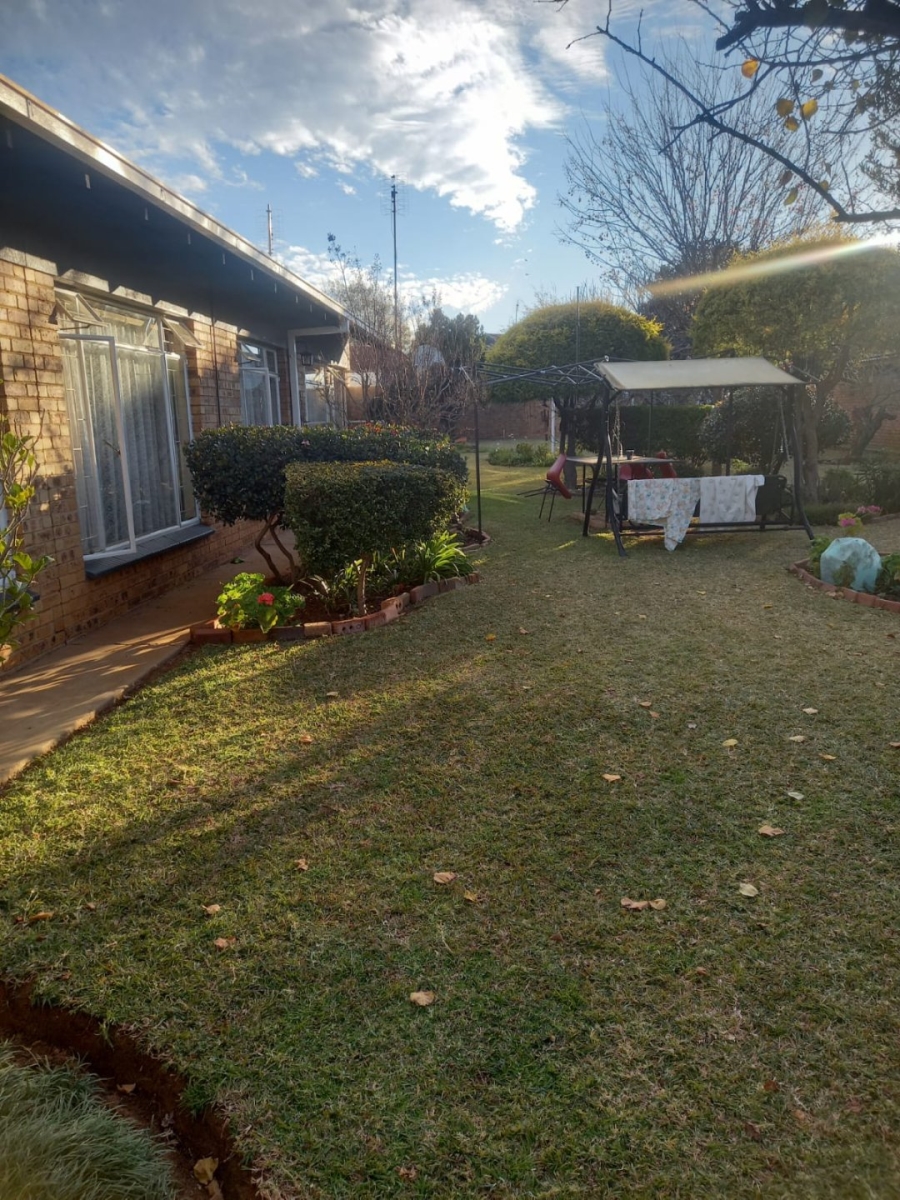 2 Bedroom Property for Sale in La Hoff North West